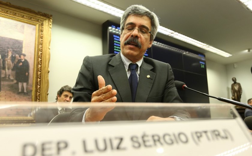 PGR denuncia deputado Luiz Sérgio Nóbrega por desvio de recursos públicos