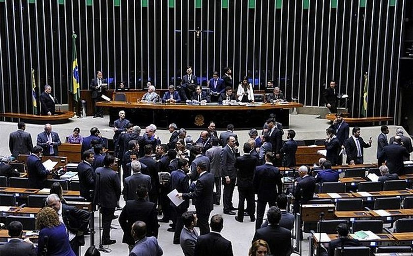 Câmara retira exigência de intervalo para agilizar votação da PEC dos Gastos
