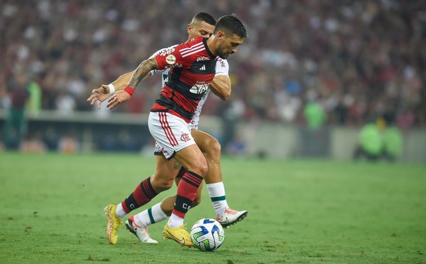 'Normal. Fim de ano, Natal mais gordo', diz goleiro Felipe, ex-Corinthians e Flamengo, sobre 'mala branca' no futebol