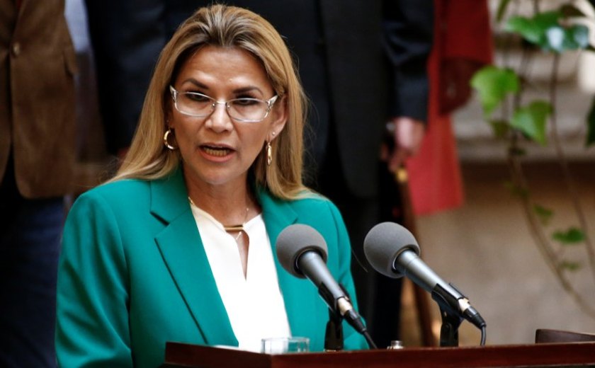 Presidente interina da Bolívia pede que todos seus ministros renunciem
