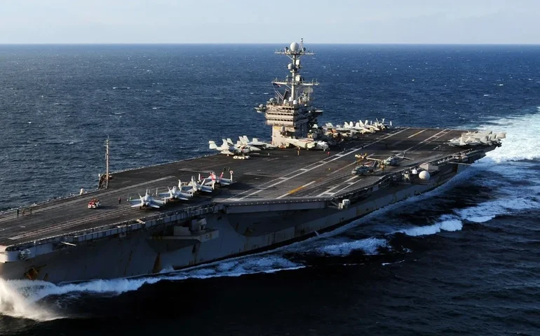 USS George Washington: Oficiais do Brasil contam como é a 'experiência única' de estar a bordo do superporta-aviões dos EUA