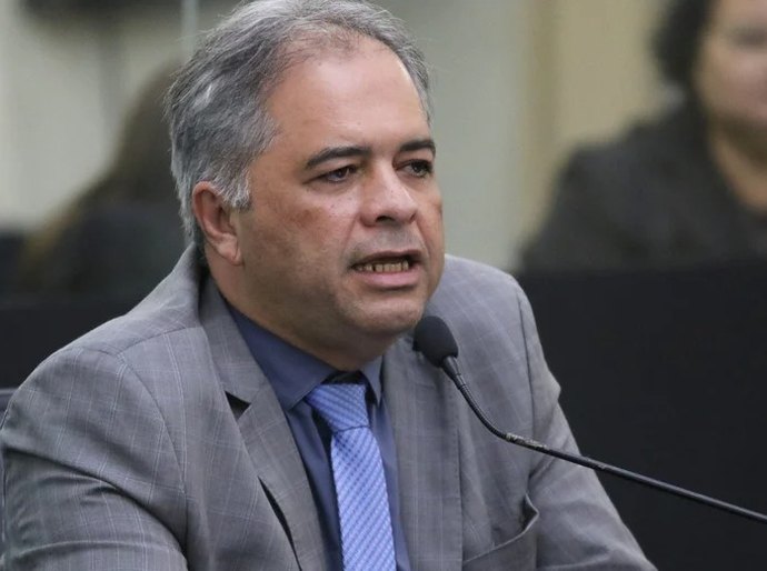 Sílvio Camelo articula ação da Equatorial para verificar problemas no Campus VI da UNEAL