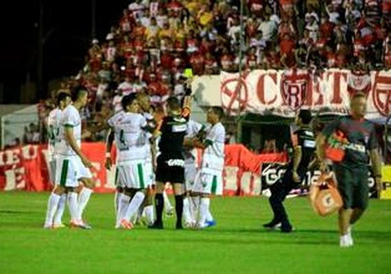 CRB vence Coruripe e se classifica para as semifinais do Alagoano