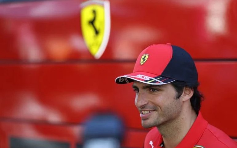 Ferrari renova contrato de Carlos Sainz na Fórmula 1 por mais duas temporadas
