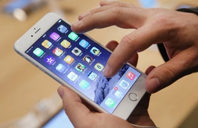 Uso excessivo de smartphones e tablets prejudica interação familiar