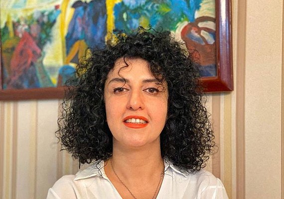 Nobel da Paz Narges Mohammadi é condenada pela sexta vez em Teerã