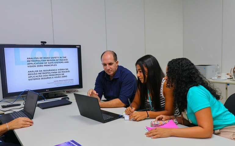 Detran tem estudo sobre segurança viária em Maceió publicado no maior congresso de ambiências do mundo