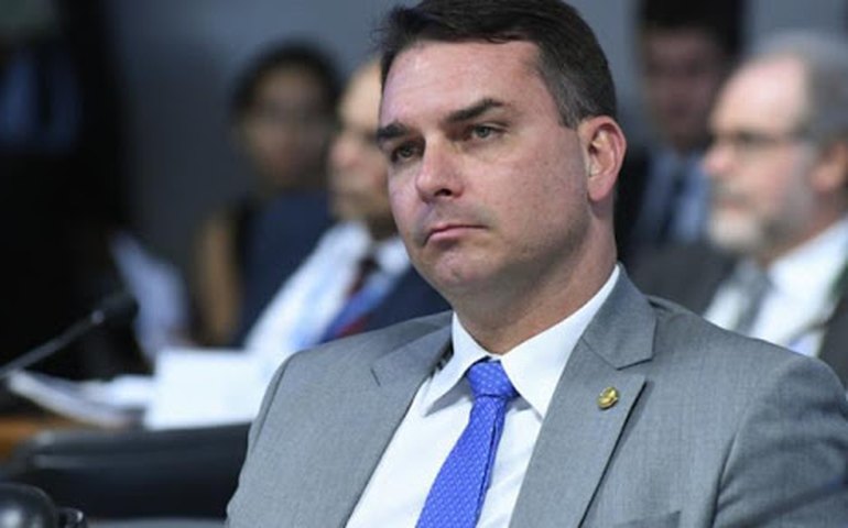 MPF vai apurar denúncia contra Flávio Bolsonaro