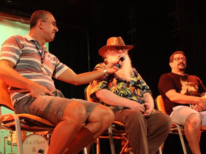 Bruxo à solta: Hermeto Pascoal conversa com músicos e recebe homenagens em Arapiraca