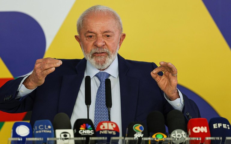Lula: se Bolsonaro puder se candidatar, 'se for comigo vai perde outra vez'