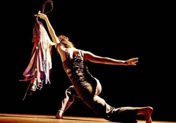 Performances artísticas movimentam o Dia Internacional da Dança