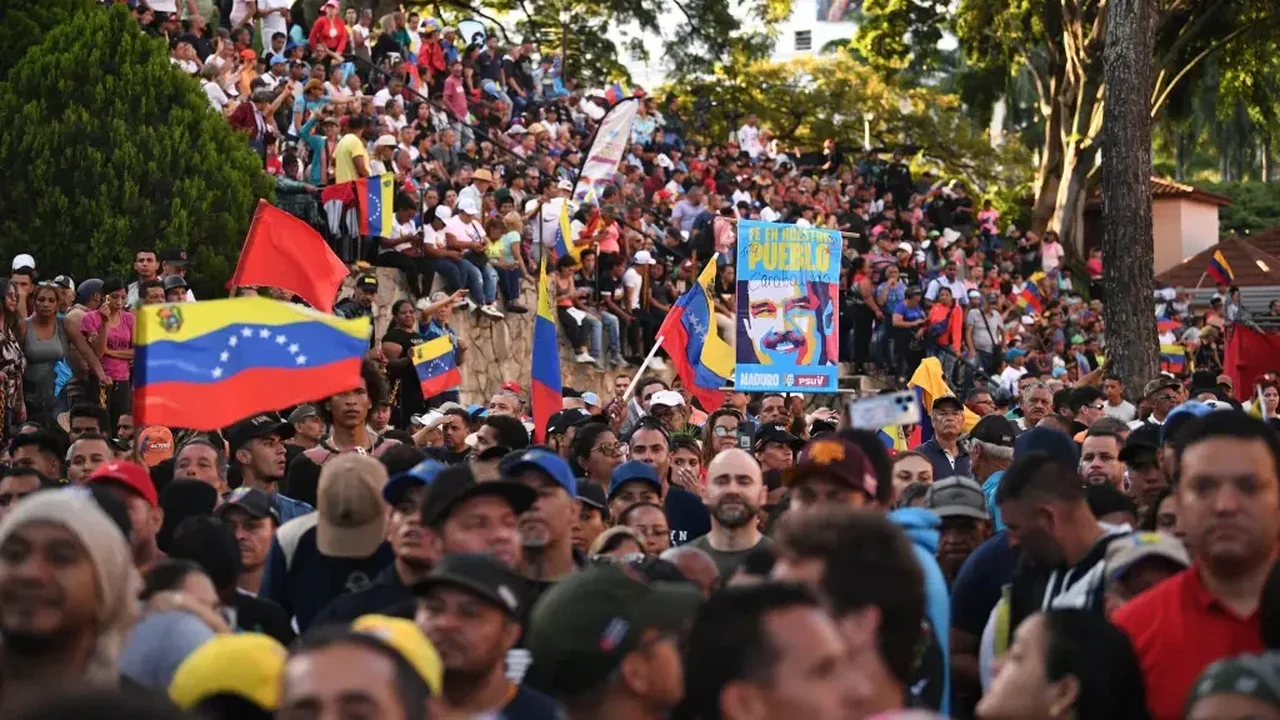 Governo brasileiro enviará diplomatas a Caracas, para reforçar embaixadas do Brasil, da Argentina e do Peru