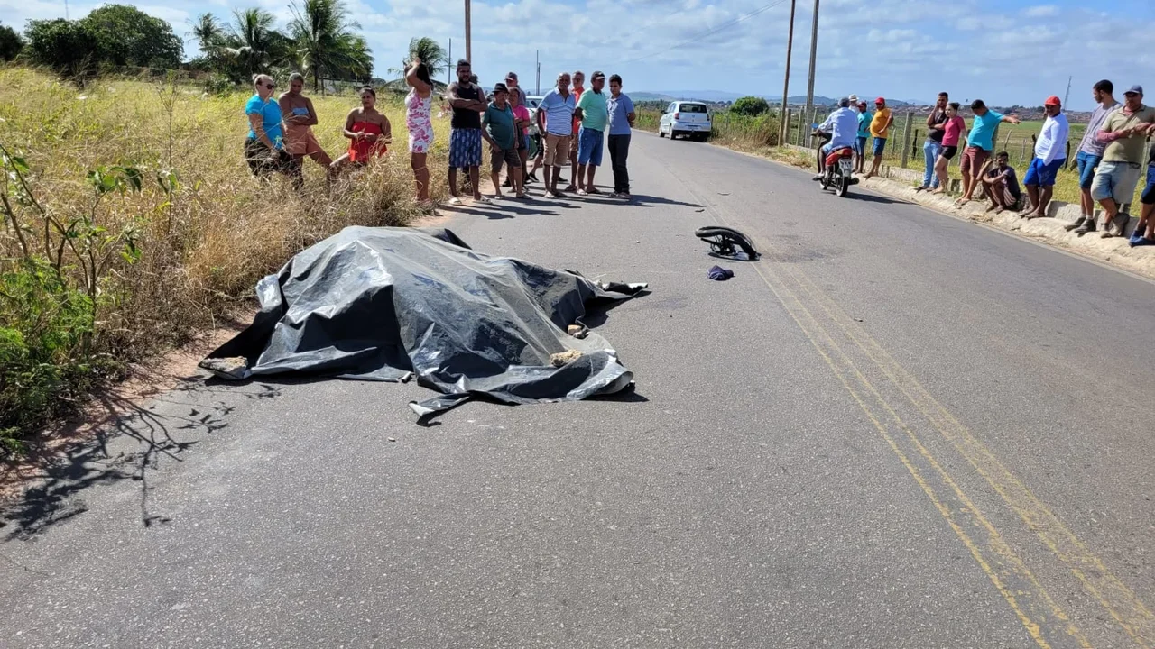 Colisão brutal mata idoso que seguia para o trabalho em Lagoa da Canoa