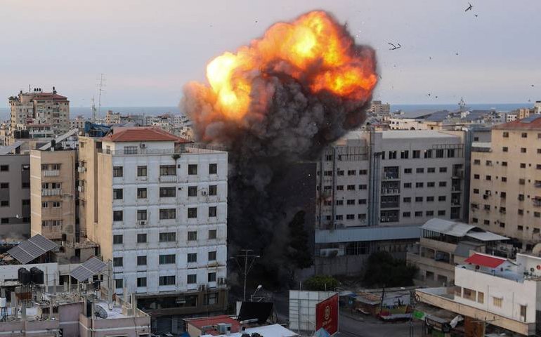 Quatro edifícios críticos do complexo Nuclear de Esfahan, no Irã, foram danificados, diz AIEA