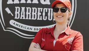 Chef Júlia Carvalho comanda aula-show gratuita no maior festival de churrasco do Brasil em Aracaju neste fim de semana