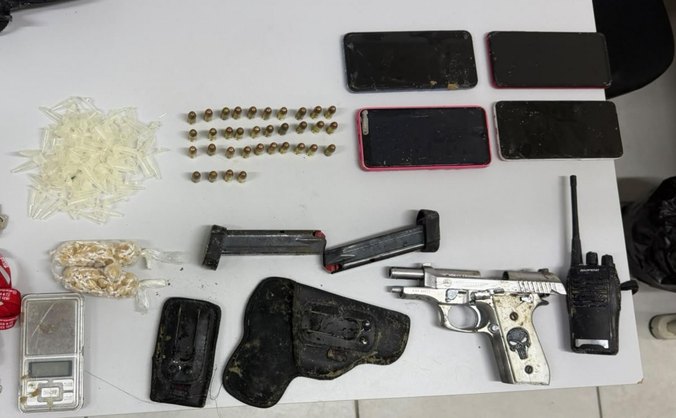 PM apreendeu 18 armas de fogo, entre revólveres, espingardas e pistolas e recolheu mais de sete quilos de entorpecentes, entre 21 e 27 de junho