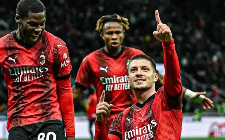 Milan vence Roma em casa e acirra disputa pelo topo da tabela