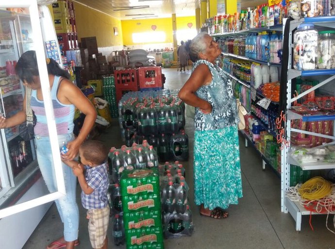 Carnaval aquece vendas e aumenta movimento no comércio de Traipu