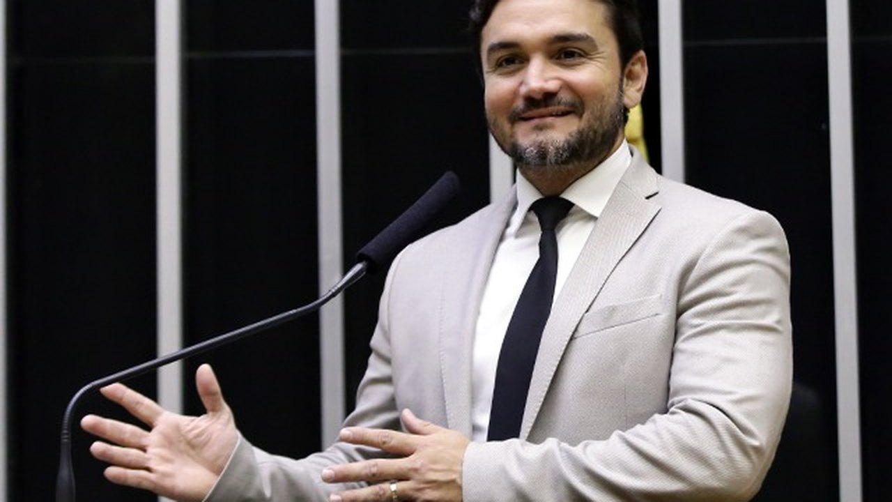 Relator do projeto da reforma tributária estuda isenção para o Simples