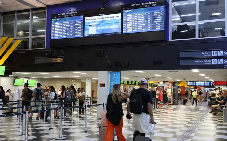 Brasil volta a exigir visto de turistas dos EUA, Austrália e Canadá