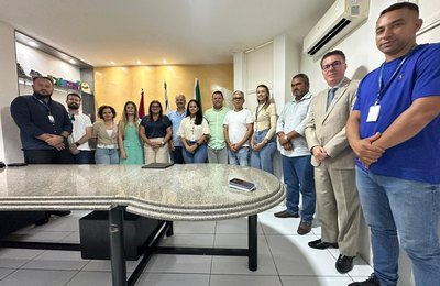 Ziane Costa reúne concessionárias e agência reguladora para cobrar melhorias no abastecimento de água em Delmiro