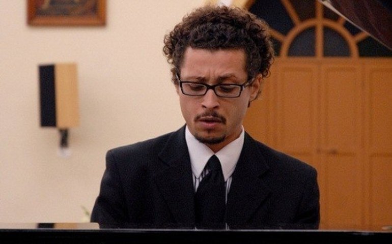 Concerto aos Domingos traz apresentação do dueto Canto e Piano