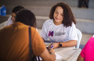 “Foi um escape e a luz que pedi a Jesus”, diz empreendedora contemplada com o Banco da Mulher