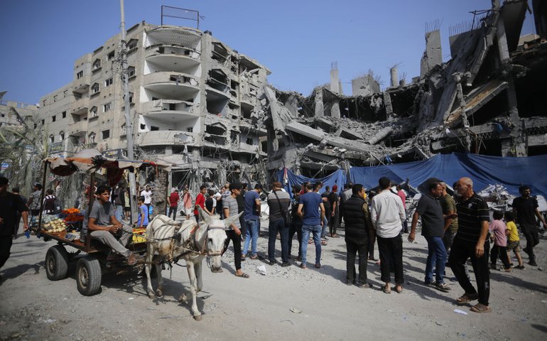 Tumulto durante distribuição de ajuda em Gaza deixa cinco palestinos mortos