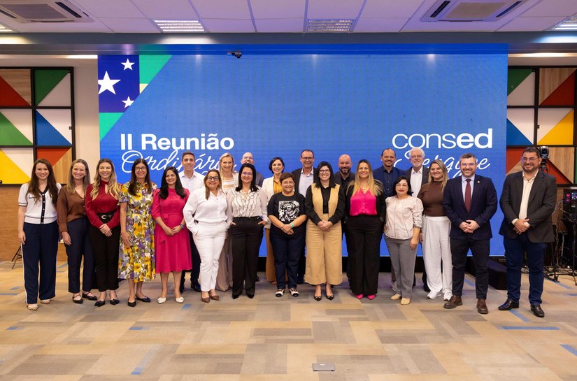 Secretária de Educação participa de reunião ordinária do Consed, em Sergipe