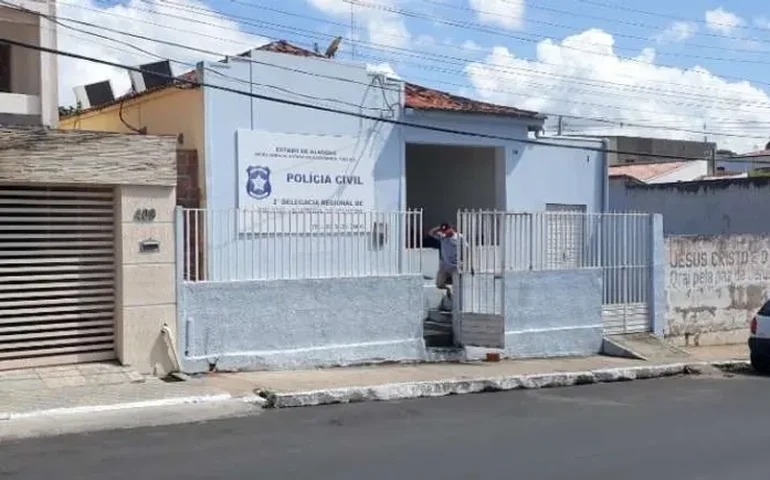 Abusador em série: Homem confessa ter estuprado 10 crianças ao levá-las a escola após ser preso no interior de AL
