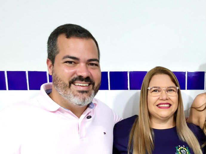Atalaia realiza pagamento do Prêmio Escola 10; prefeito Nicollas destaca valorização dos profissionais da educação
