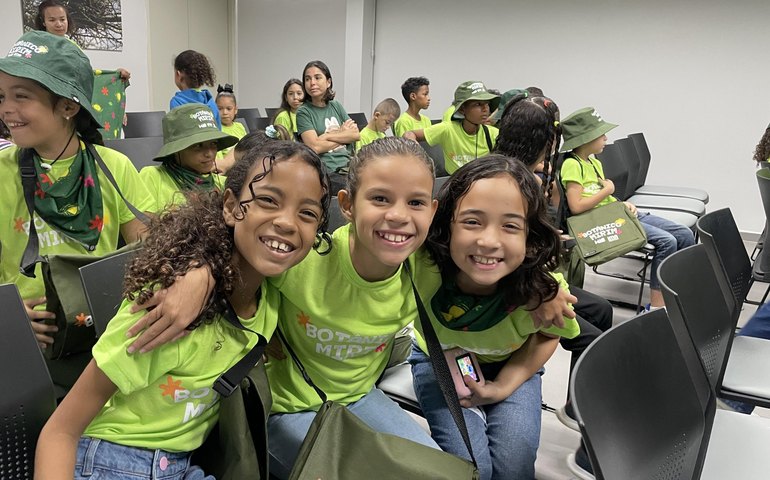 Botânico Mirim: crianças selecionadas conhecem setores do IMA