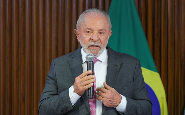 Lula diz que país não precisa de escola cívico-militar na educação