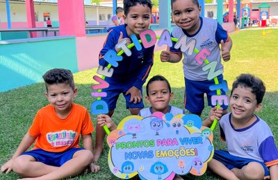 Volta às aulas: Alunos do Gigantinhos são recepcionados com ações de valorização da cultura popular