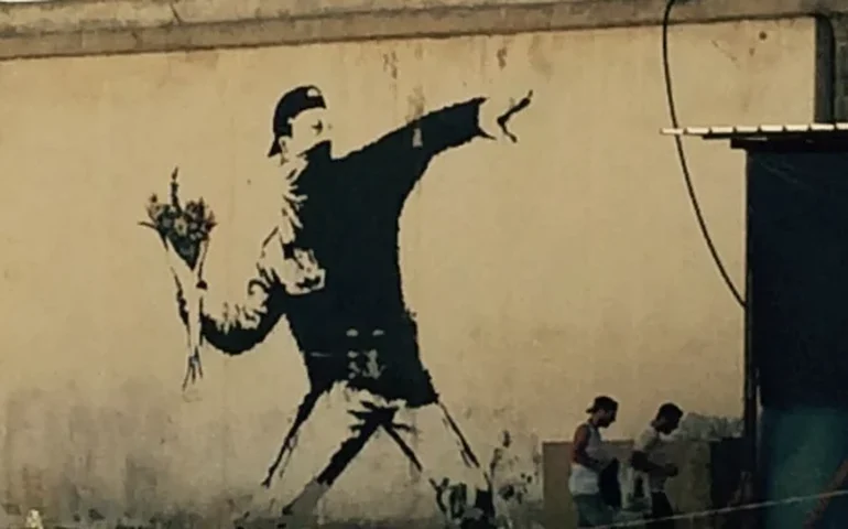 Mistério de Banksy: duas décadas de arte, segredos e teorias