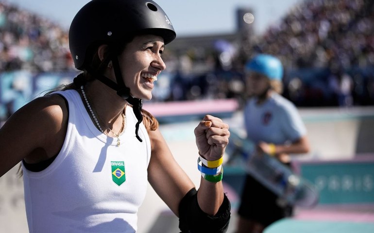 Dora Varella leva 4º lugar inédito para Brasil no skate park feminino