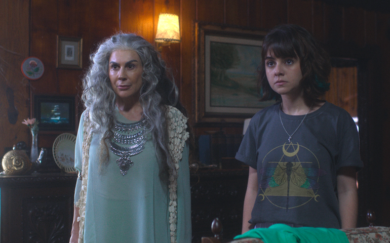 Apanhador de almas | Terminam as filmagens do terror brasileiro estrelado por Klara Castanho e Ângela Dippe