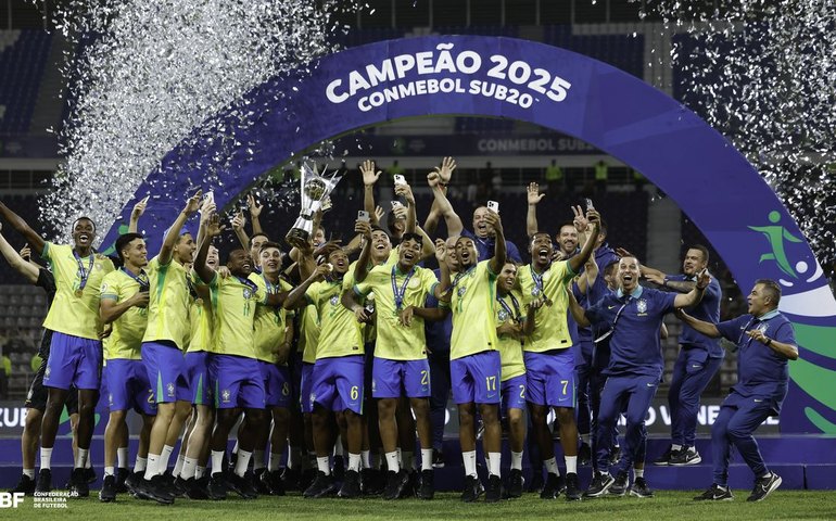 Ramon Menezes celebra título do Sul-Americano Sub-20