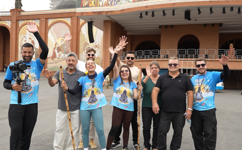 Reportagem da TV Aparecida vivencia a jornada de peregrinos na Rota da luz