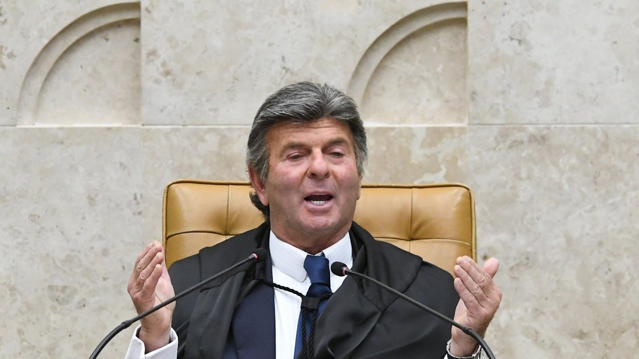 Entenda por que Luiz Fux não participou do julgamento do recurso de Bolsonaro