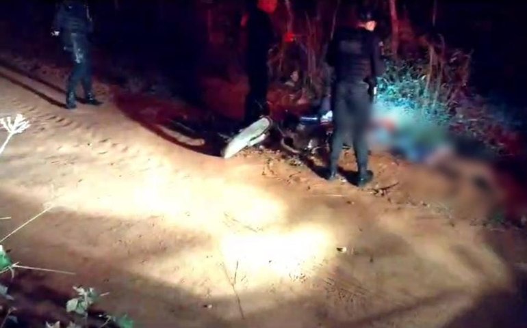 Triplo homicídio é registrado no Residencial Agreste, em Arapiraca; corpos tinham perfuração a balas