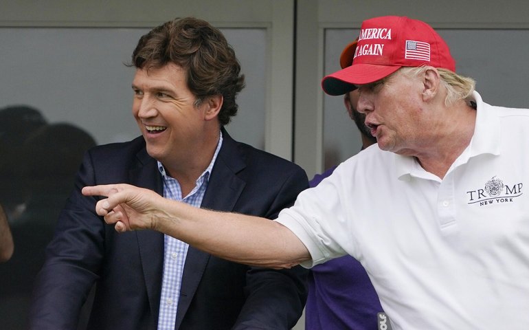 Donald Trump chama Tucker Carlson de 'cara legal' após críticas do jornalista ao presidente