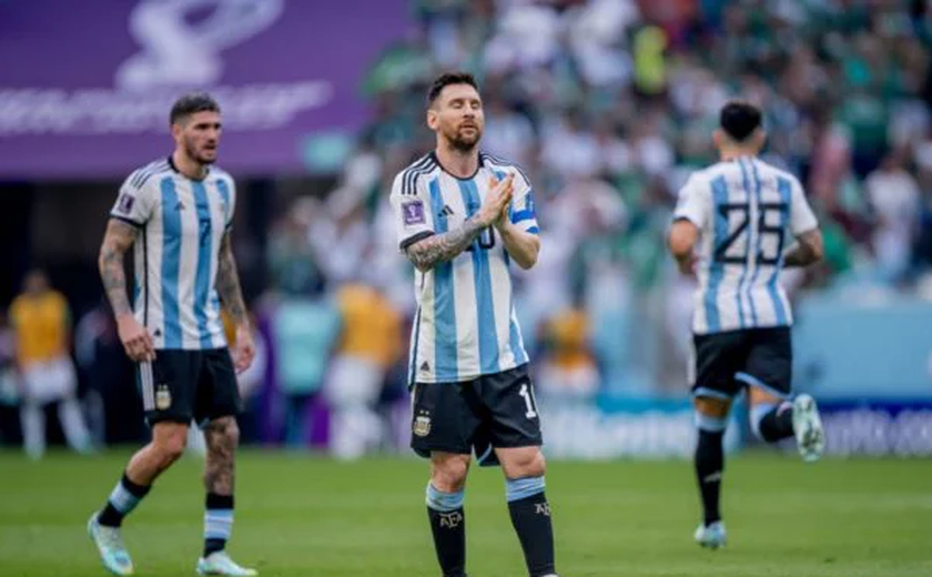 Pela sobrevivência na Copa, Argentina enfrenta o México no grupo C