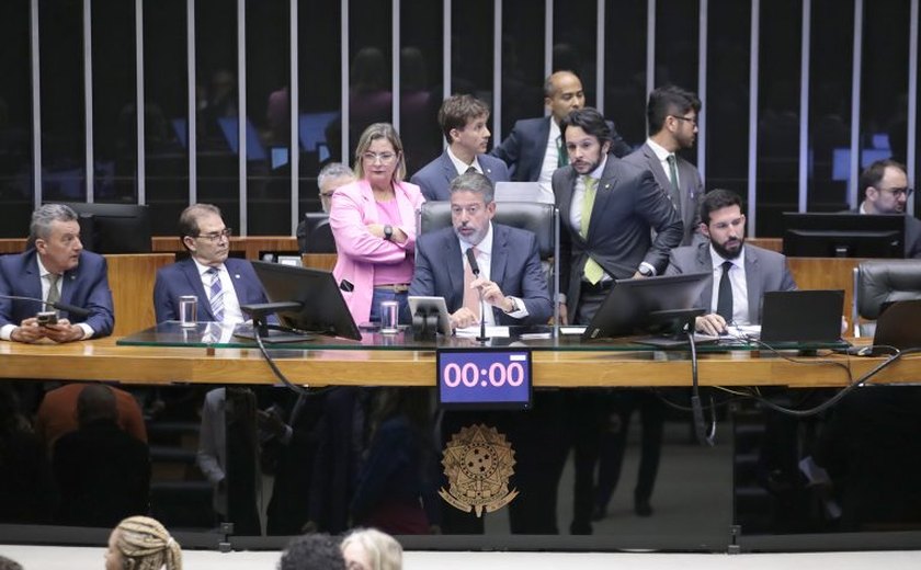 Deputados aprovam regime de urgência para quatro projetos de lei