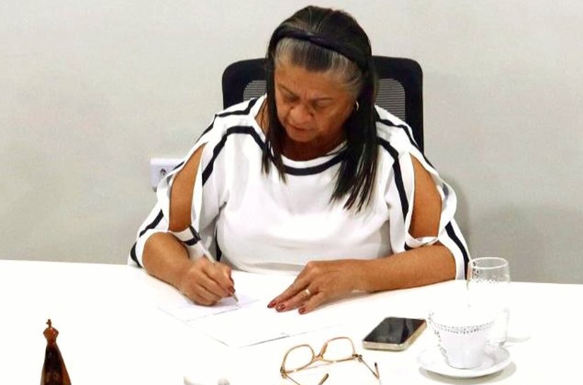 Prefeita Tia Júlia confirma rateio para a Educação e encaminhará Projeto de Lei à Câmara Municipal