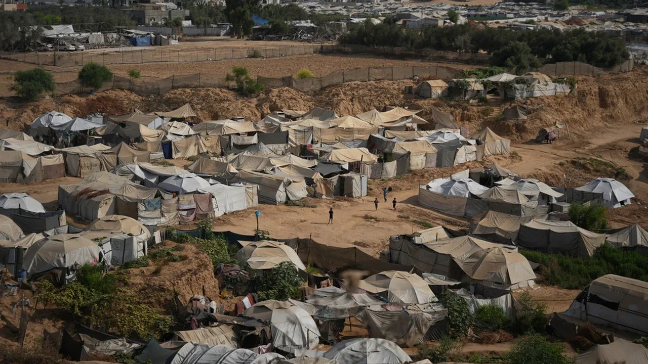 Israel afirma que ataque com drone em Gaza teve como alvo um comandante do Hamas, e outros desdobramentos no Oriente Médio.