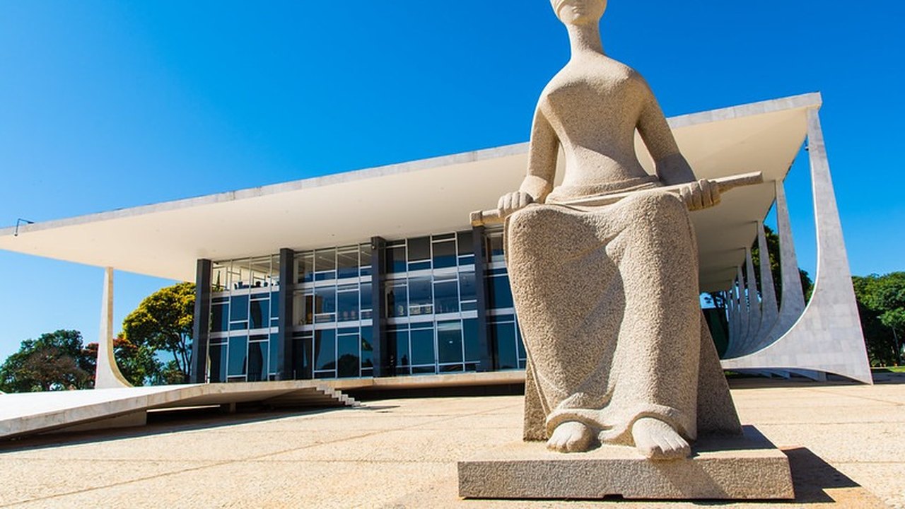 Não foi batom, foi golpe