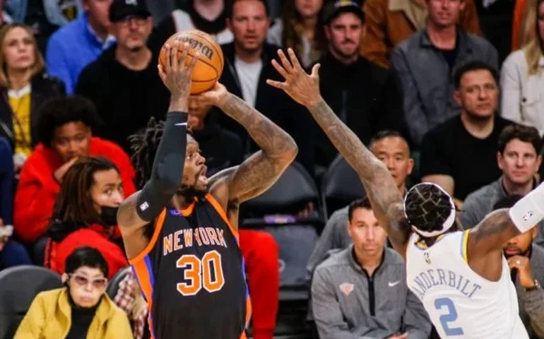 Vitória dos Knicks sobre os Pistons tem polêmica e erro de arbitragem na NBA