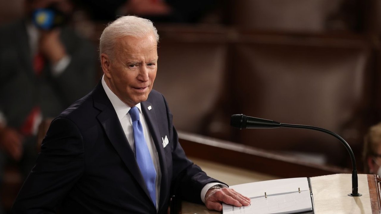 Biden comemora payroll, vê progressos contra inflação e defende aumento do teto da dívida
