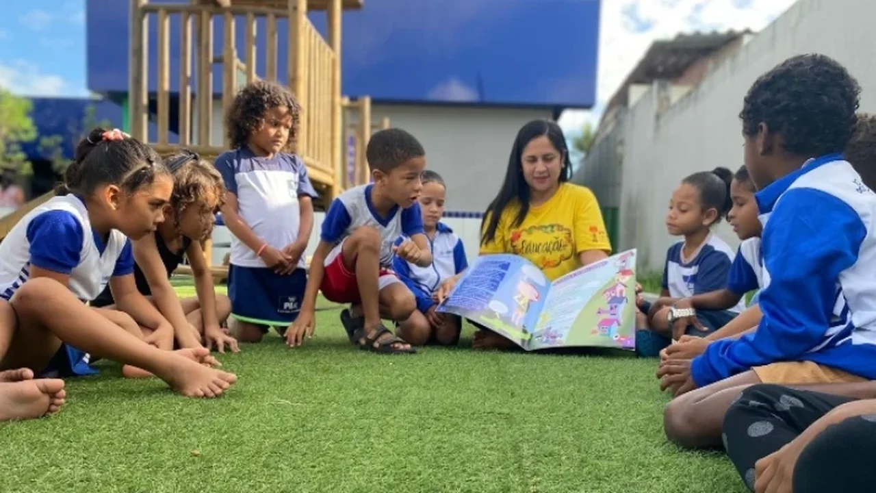 Brasil perde 31,1% dos professores mais jovens em 10 anos; em Pilar (AL), docente mostra por que ainda vale a pena ensinar